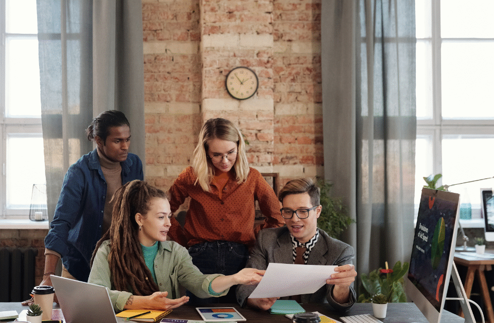 The Future of B2B Sales Intelligence Smart Database Trends to Watch